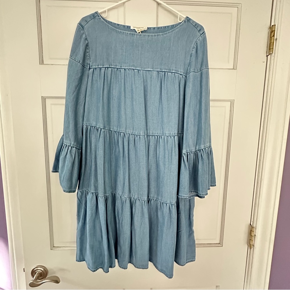 NEW WITH TAGS BLUE FLOWY DRESS